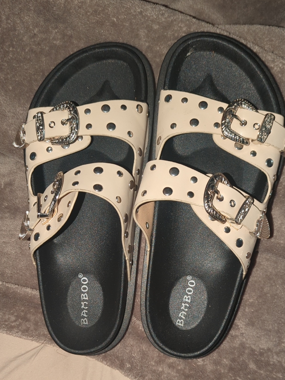BAMBOO Cream Double-Buckle Studded Slide Sandals Sz 10